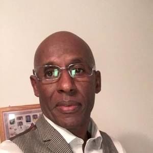 Meet your Posher, Dennis